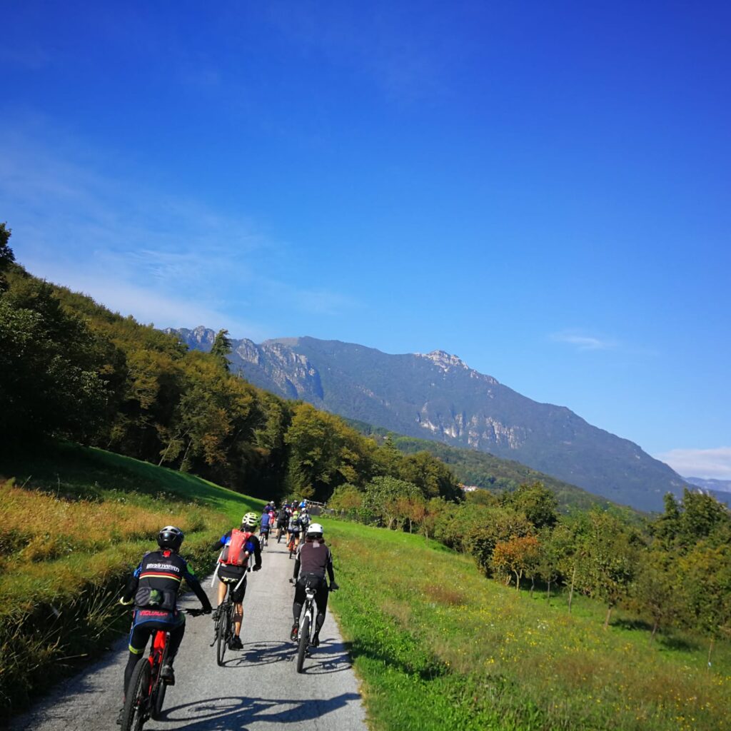 Pedalando lungo il Cammino Fogazzaro-Roi