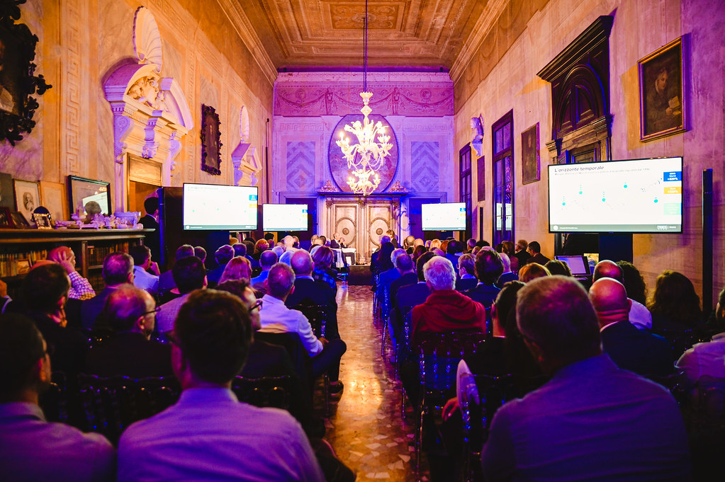 Eventi Aziendali e Meeting in Villa su richiesta