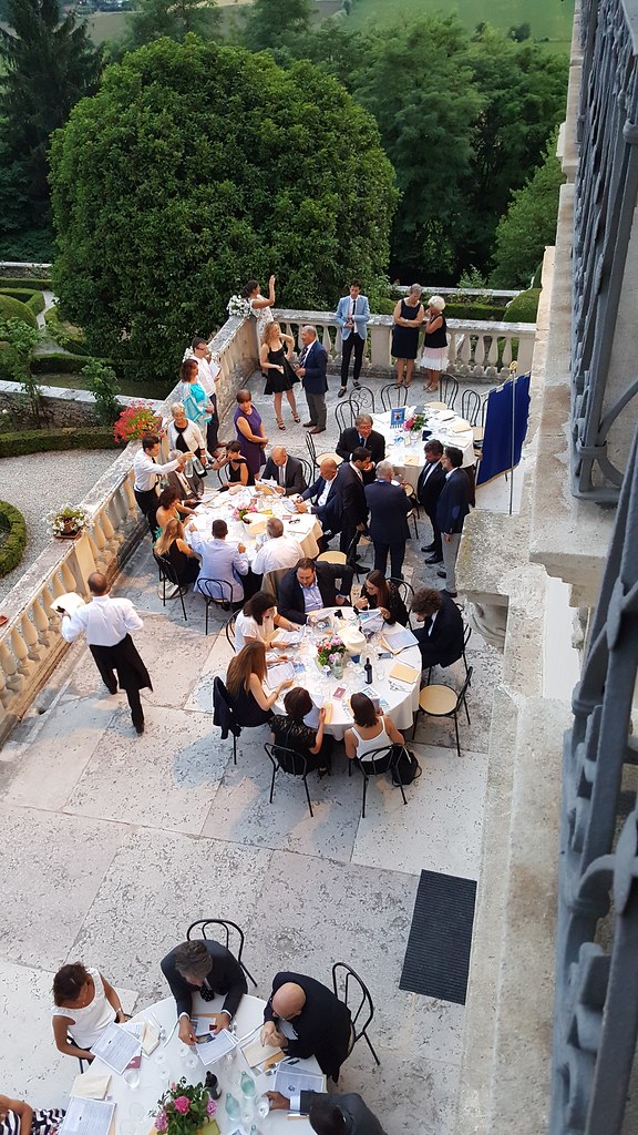 Eventi Aziendali e Meeting in Villa su richiesta