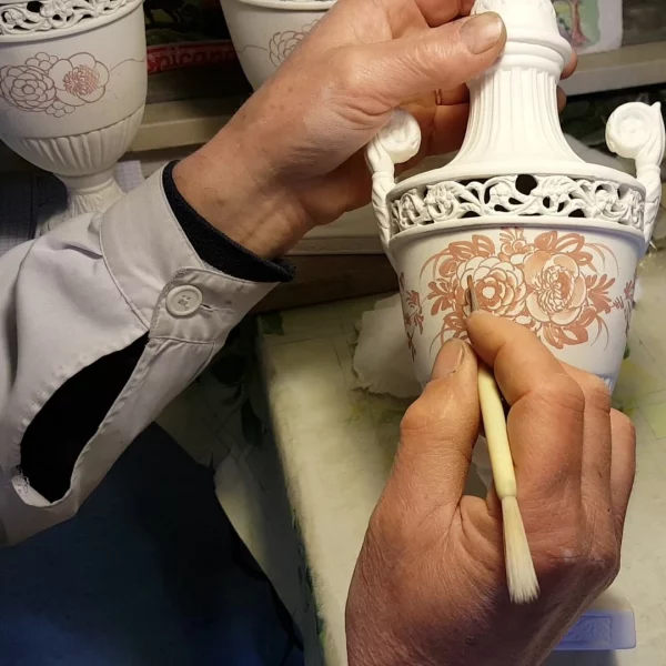 Dipingi la tua ceramica di pregio!