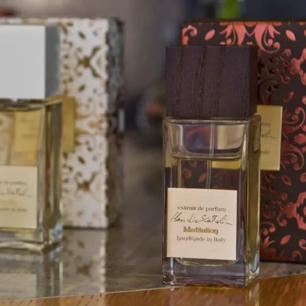 Degustazione olfattiva con extrait de parfum