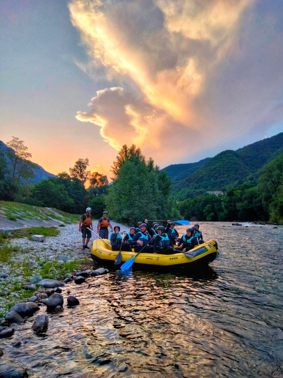 Rafting al Tramonto con Aperitivo sul Fiume Brenta