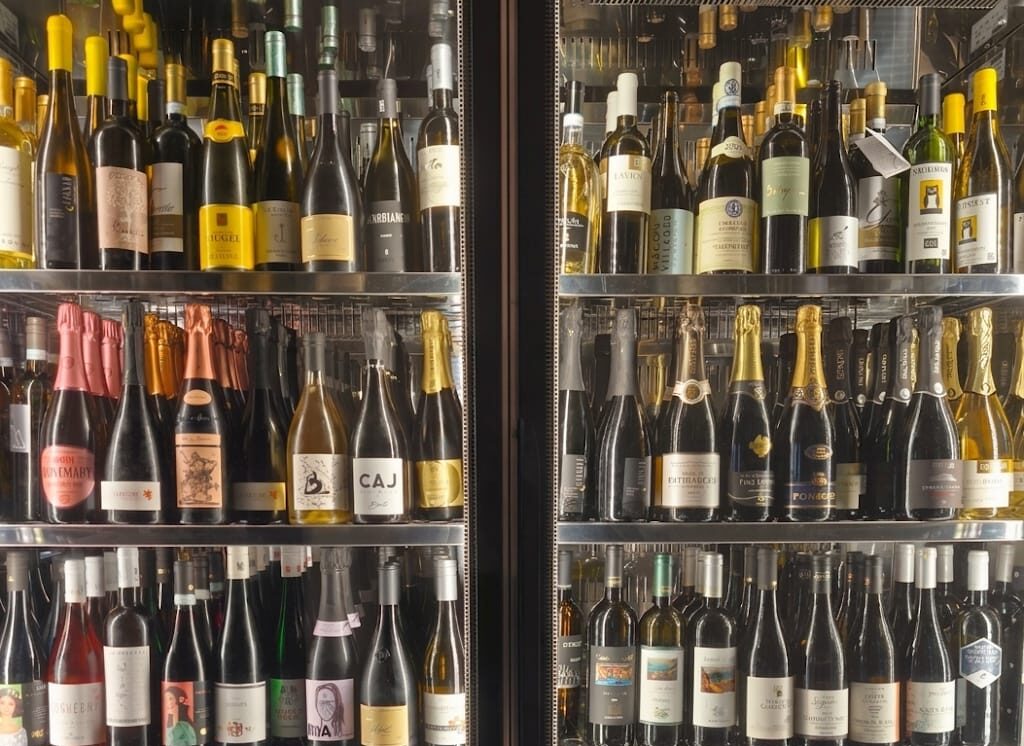 Degustazione di vini del territorio con il sommelier Davide