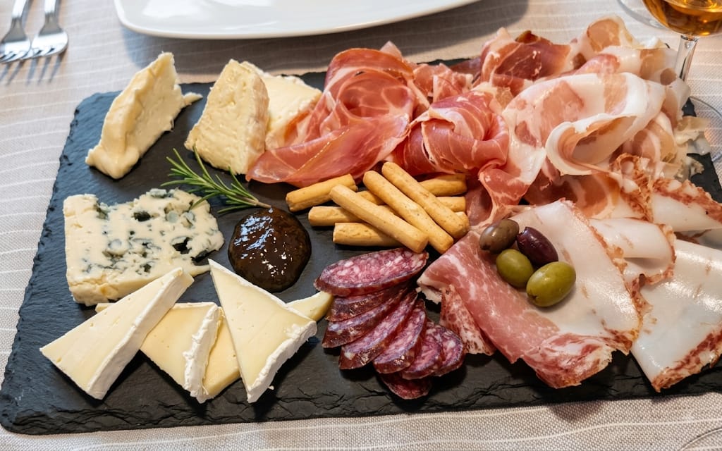 Degustazione di vini del territorio con il sommelier Davide